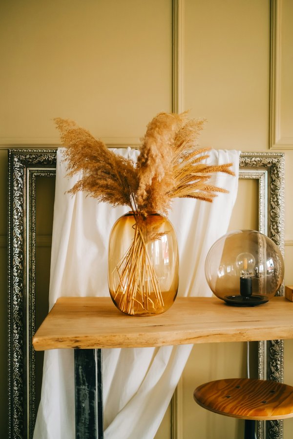 Tout savoir sur les consoles en bois brut : Caractéristiques, atouts et astuces pour bien choisir